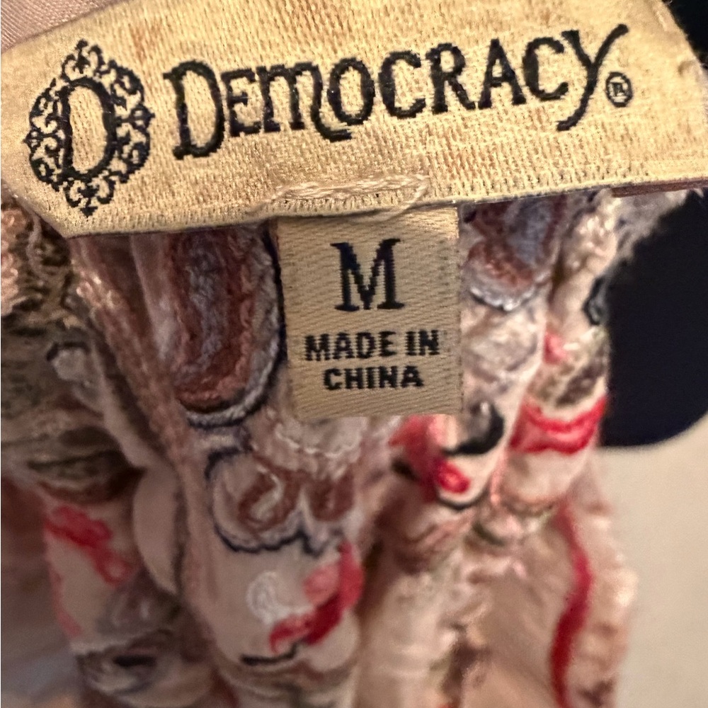 Democracy Beige and Red Textured Fabric - Picture 5 of 7